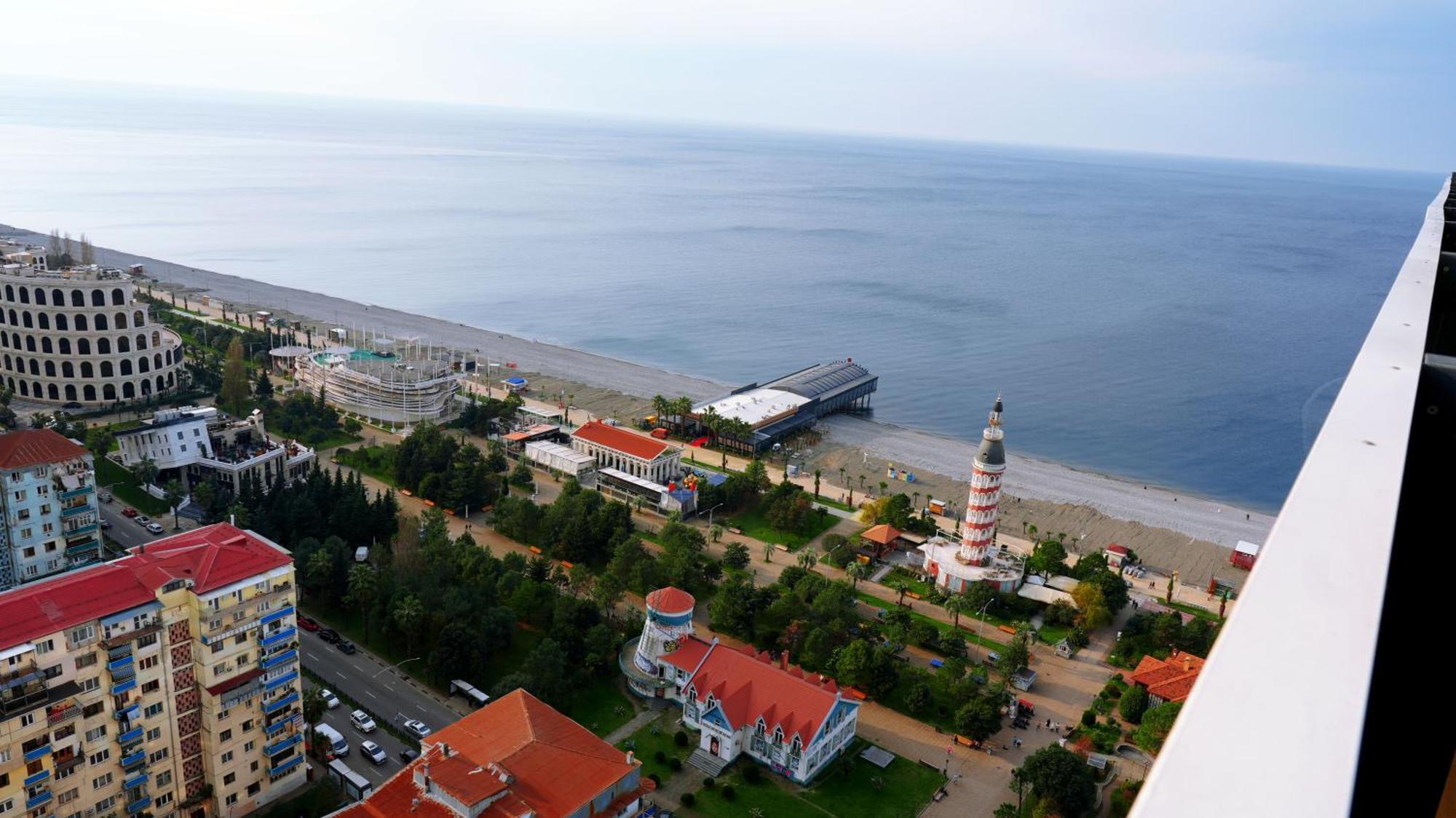 Lux Apart Hotel 555 Batumi Esterno foto