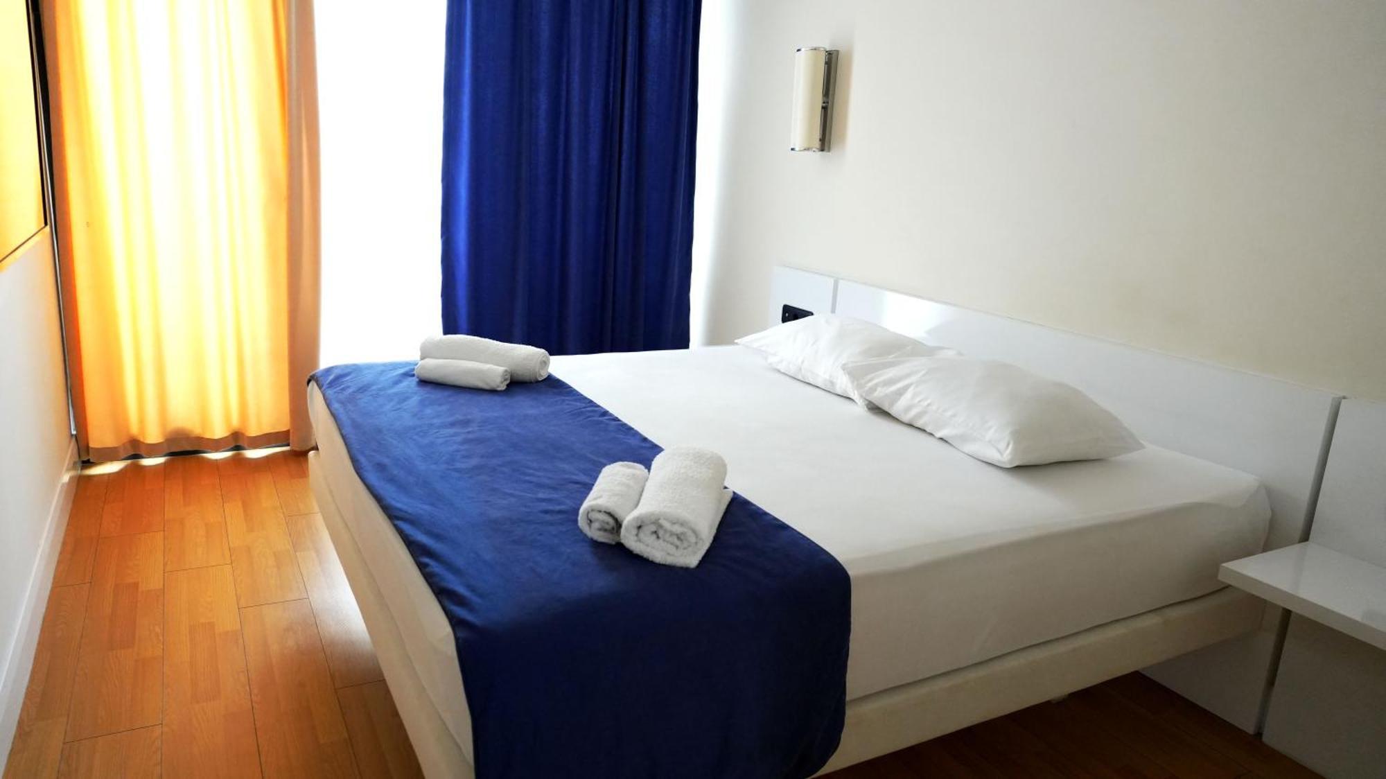 Lux Apart Hotel 555 Batumi Esterno foto