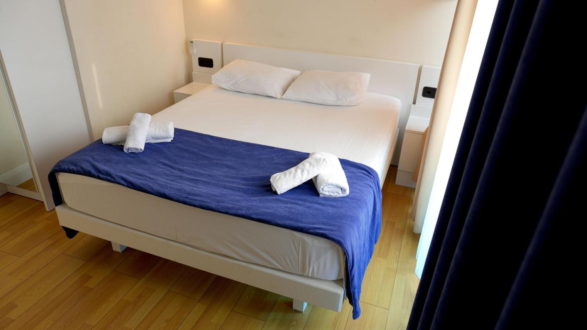Lux Apart Hotel 555 Batumi Esterno foto