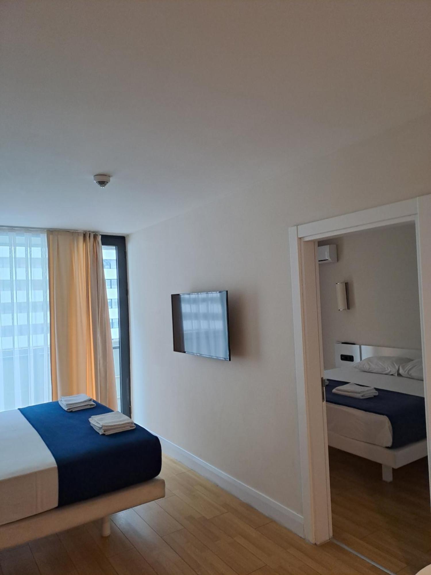 Lux Apart Hotel 555 Batumi Camera foto