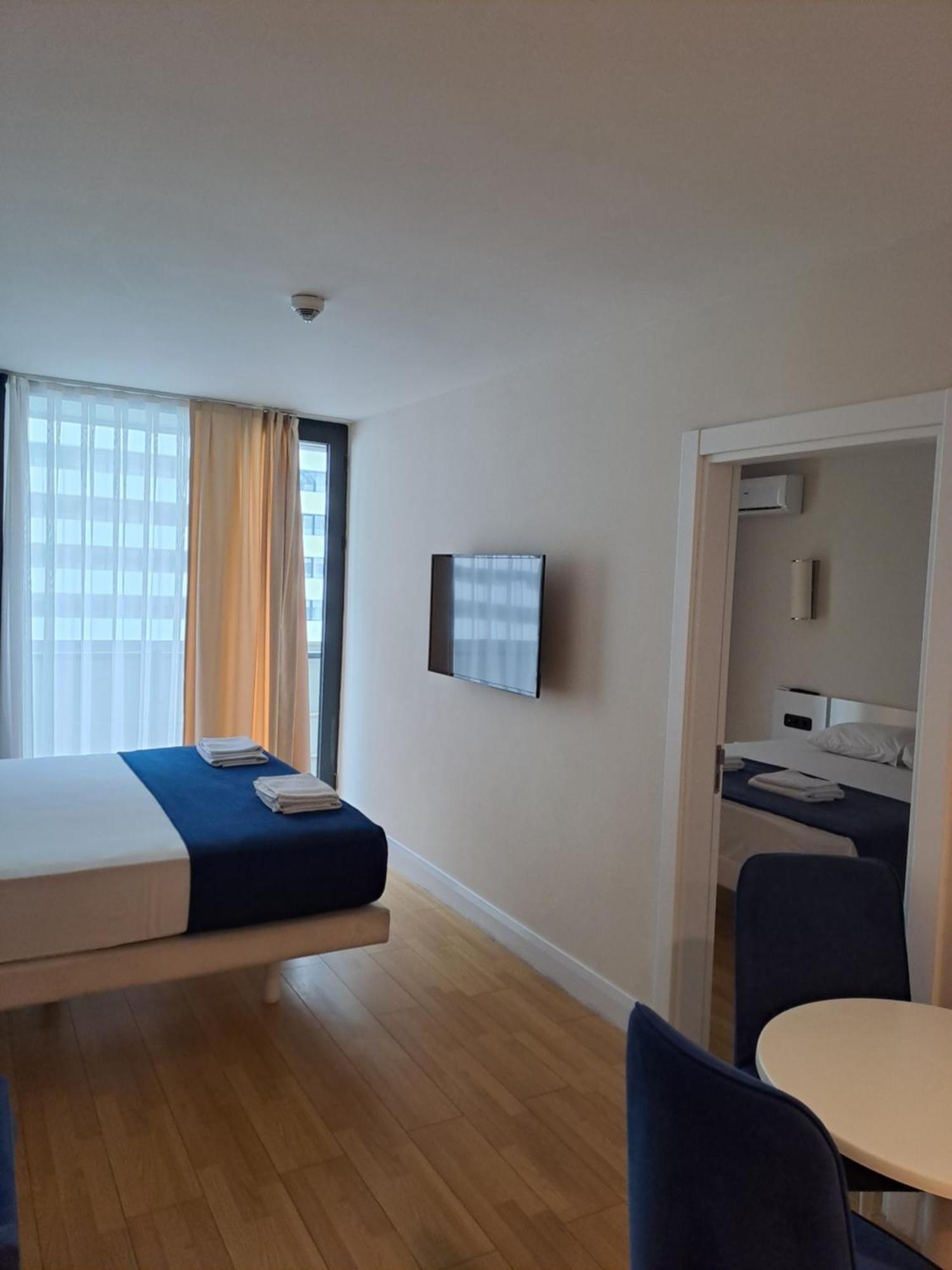 Lux Apart Hotel 555 Batumi Camera foto
