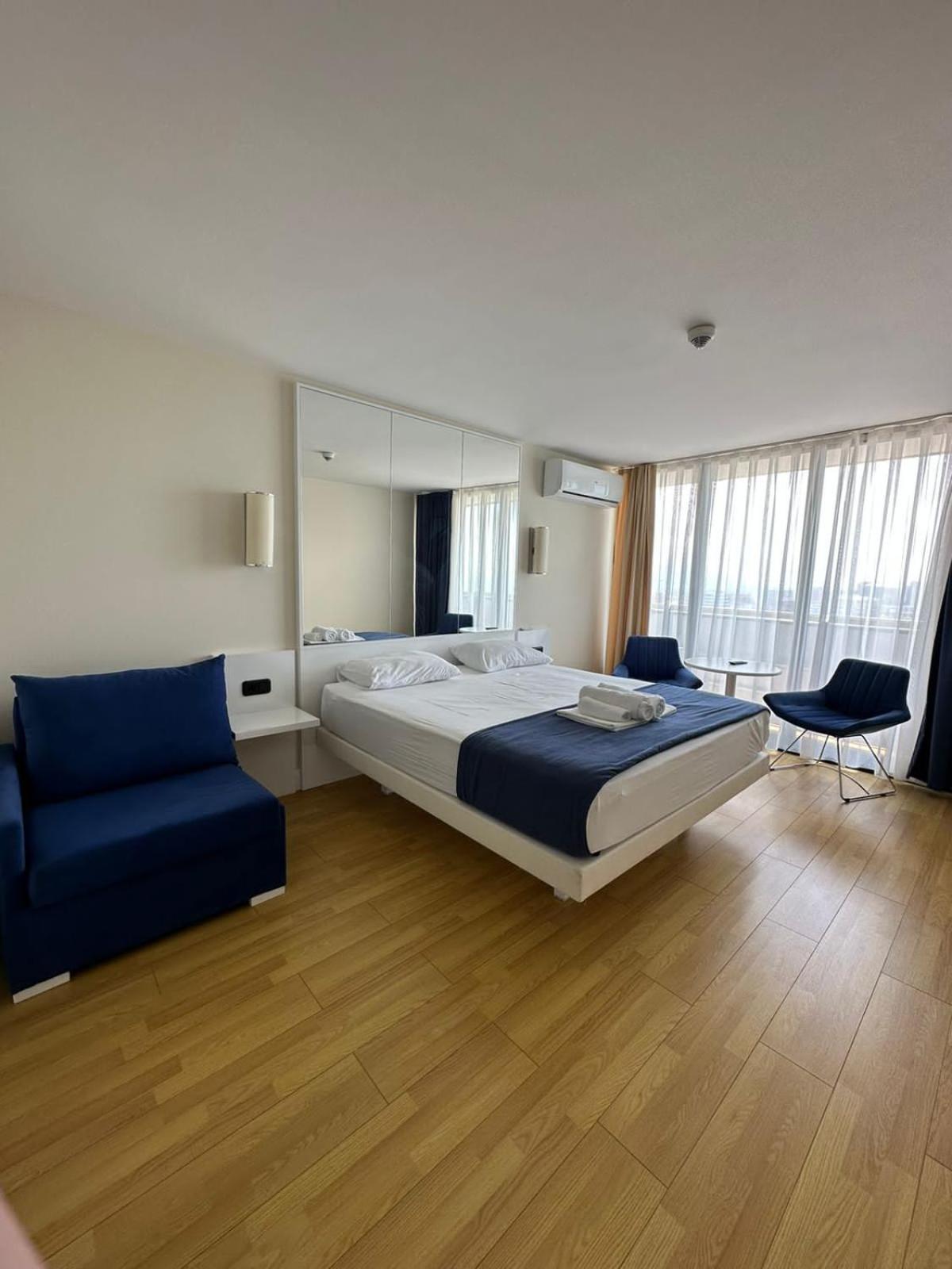 Lux Apart Hotel 555 Batumi Camera foto